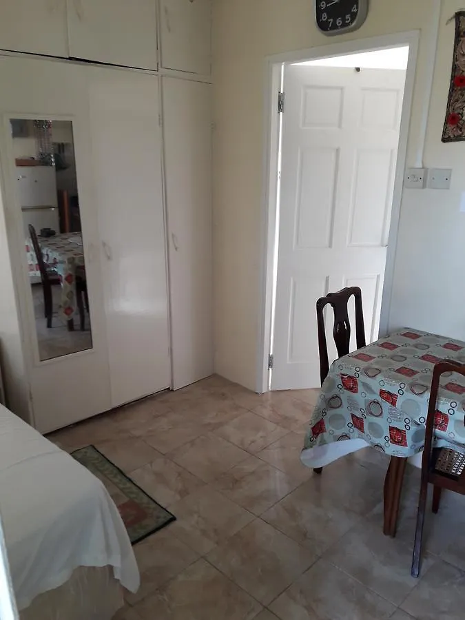 Eve Apartment Christ Church